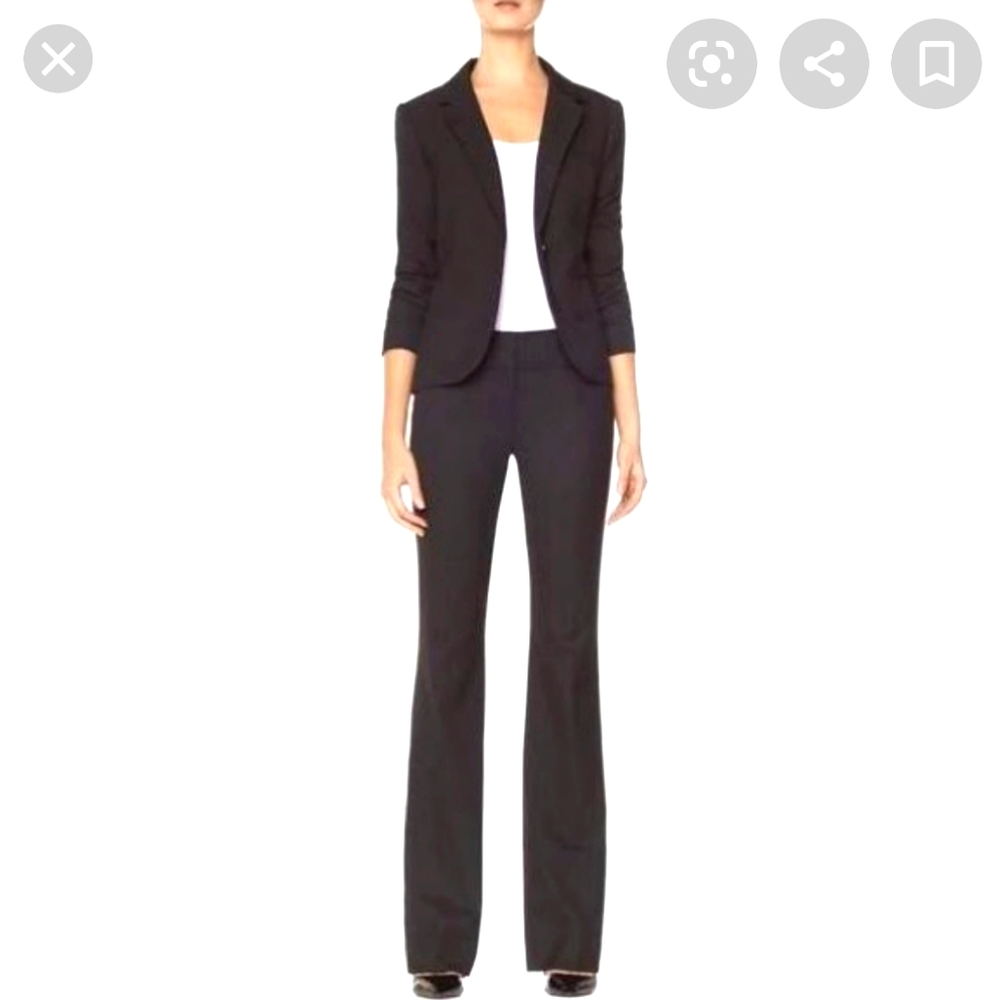 The limited black collection Cassidy fit